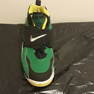 NIKE AIR DIAMOND TURF